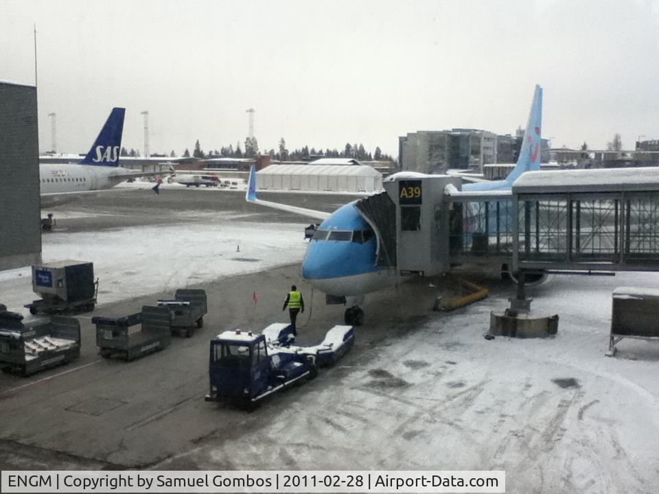 Oslo Airport, Gardermoen, Gardermoen (near Oslo), Akershus Norway (ENGM) - TUIfly on Gate 39 at Oslo Airport Gardermoen (OSL) soon ready for boarding to Lanzarote (ACE)<3