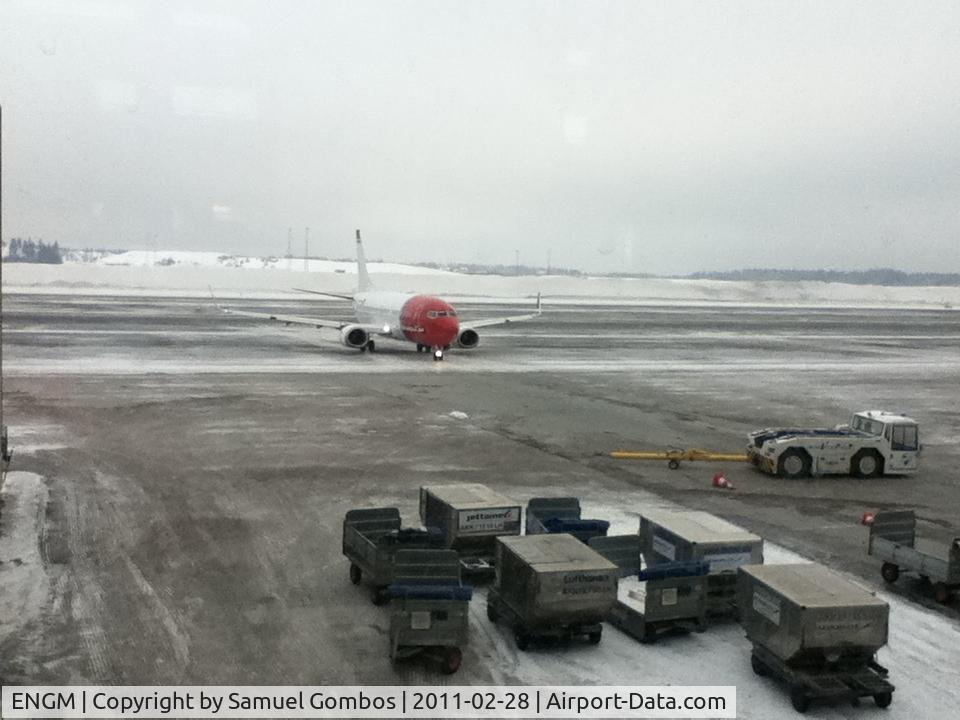 Oslo Airport, Gardermoen, Gardermoen (near Oslo), Akershus Norway (ENGM) - Norwegian plane ready for departure at Oslo Airport Gardermoen (OSL)!;)<3