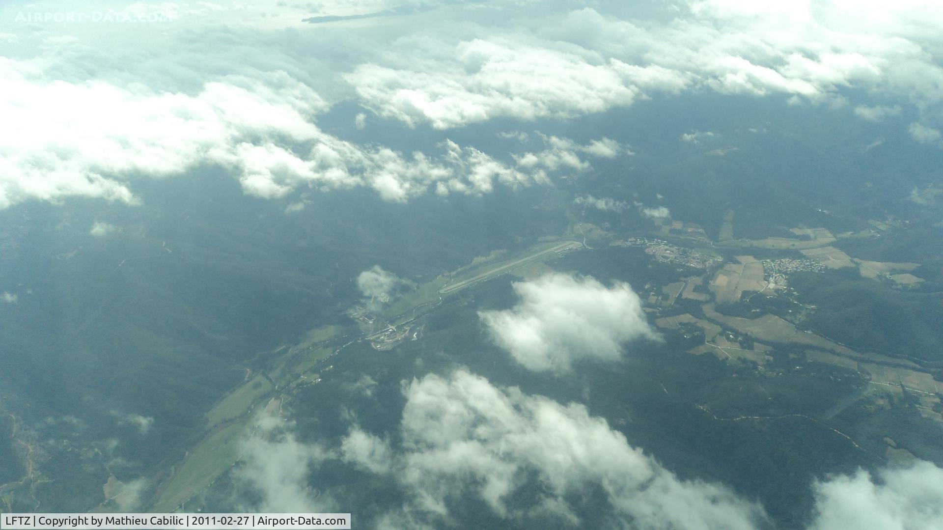 La Mole Airport, La Mole France (LFTZ) - La Mole Airport (St Tropez)