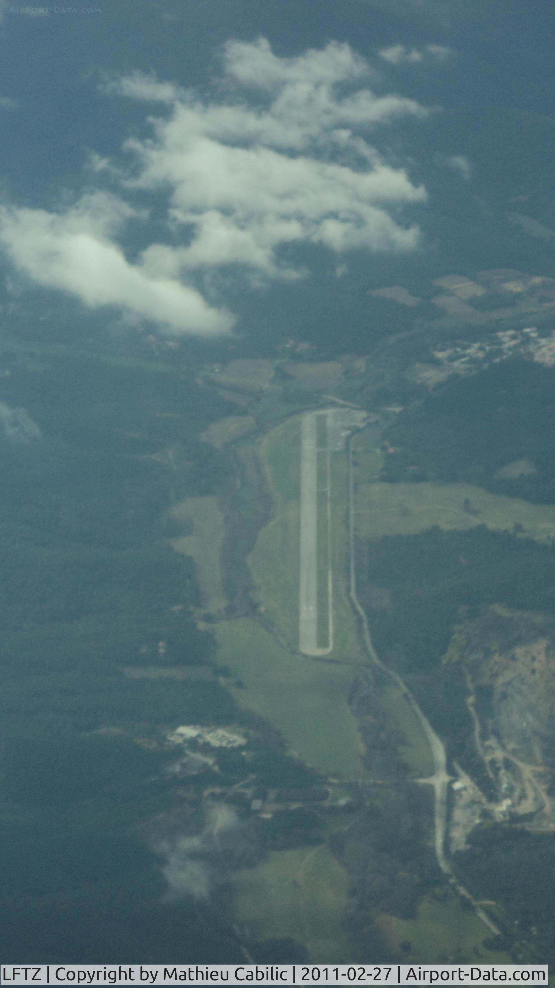 La Mole Airport, La Mole France (LFTZ) - La Mole Airport (St Tropez)