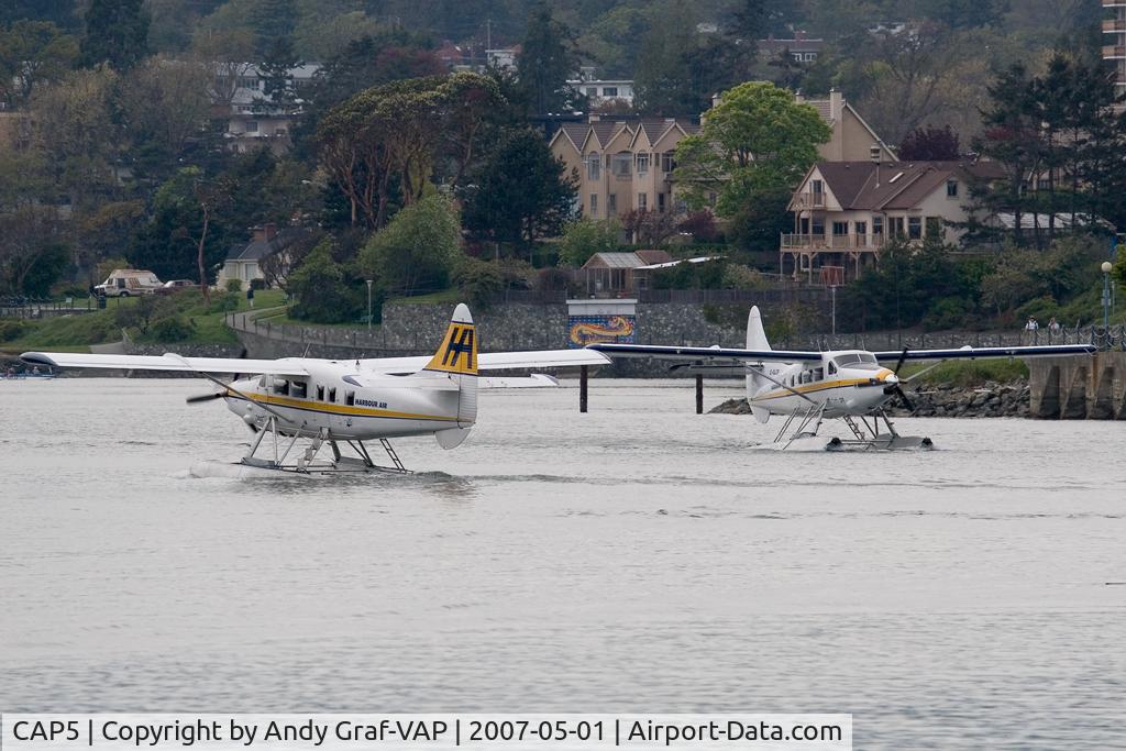 CAP5 Airport - Shift change at the harbour