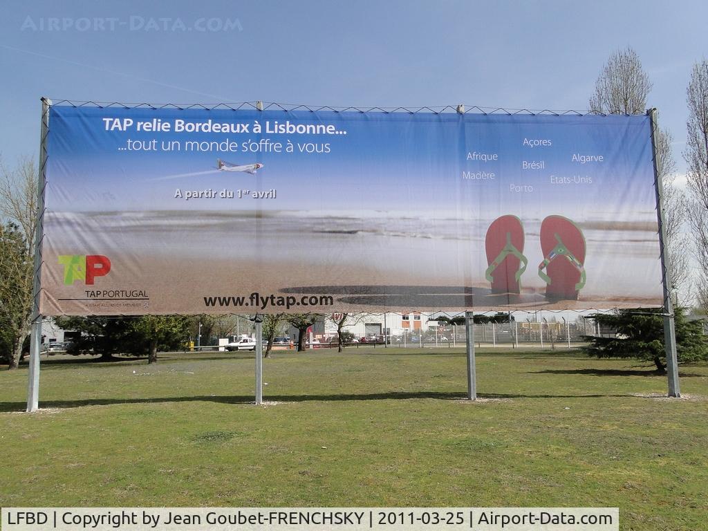Bordeaux Airport, Merignac Airport France (LFBD) - pub TAP 2011