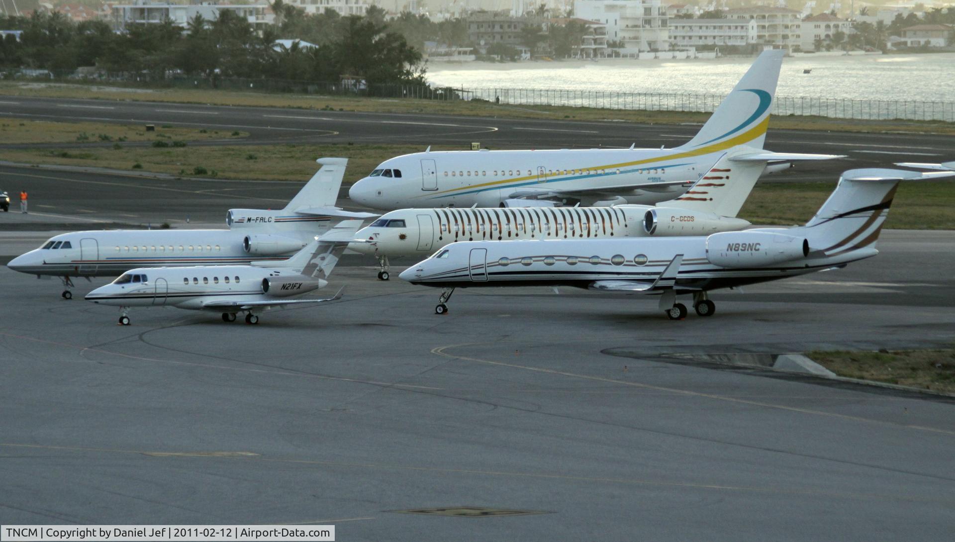 Princess Juliana International Airport, Philipsburg, Sint Maarten Netherlands Antilles (TNCM) - A early morning look at the tarmac at TNCM
