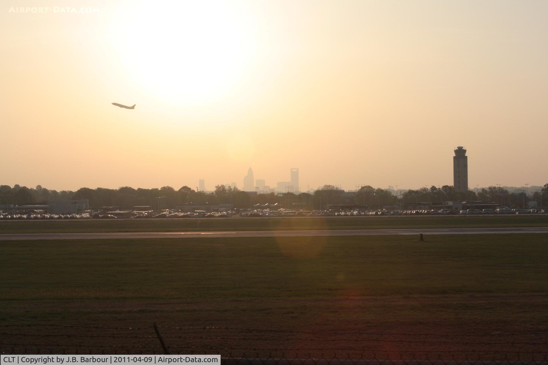 Charlotte/douglas International Airport (CLT) - Heavy dewpoint
