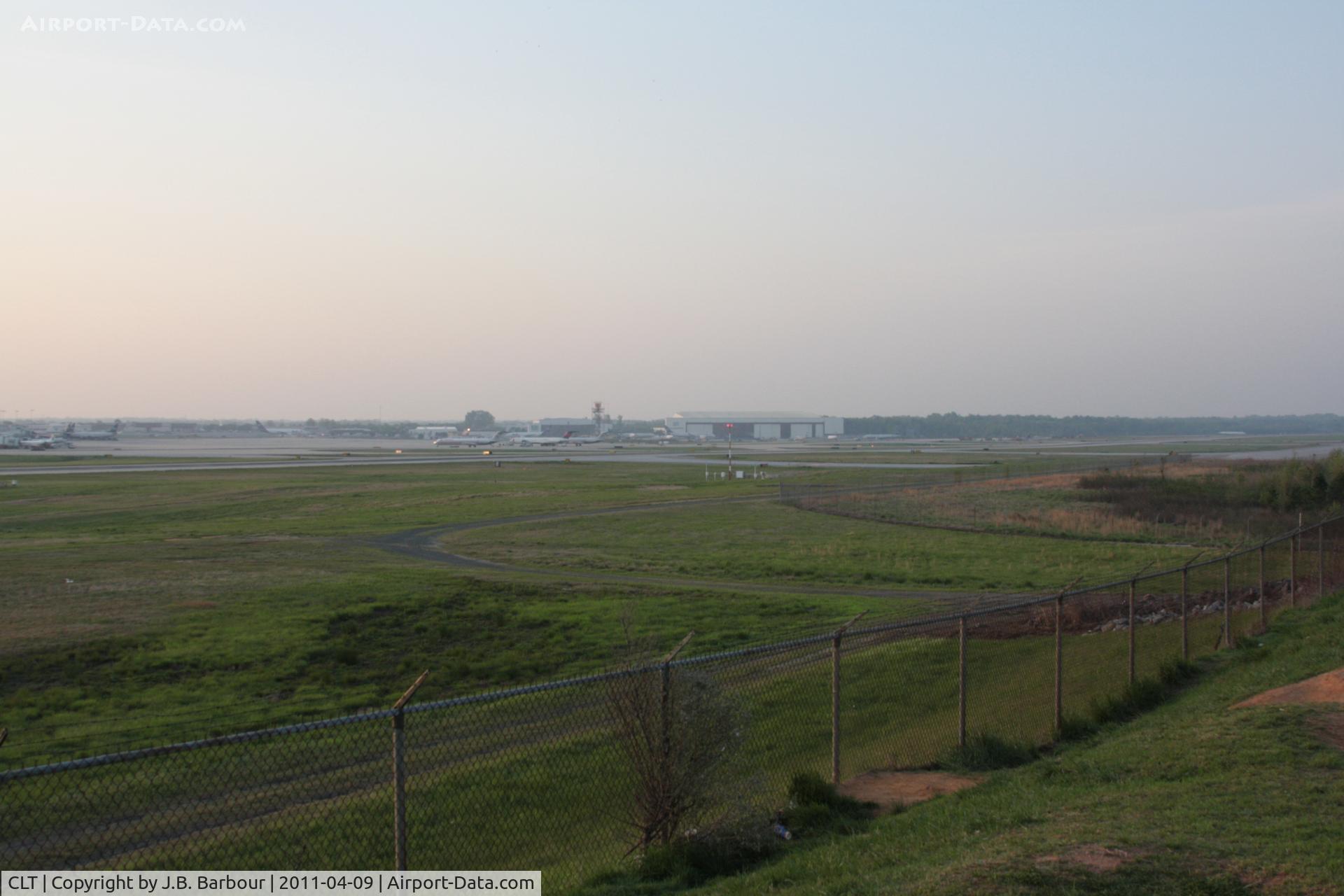 Charlotte/douglas International Airport (CLT) - Heavy dewpoint