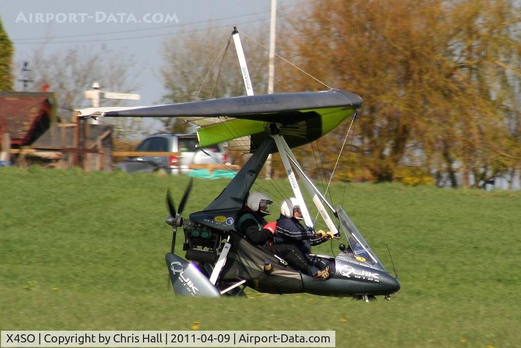 X4SO Airport - Pegasus Quik 912S at Ince Blundell microlight field