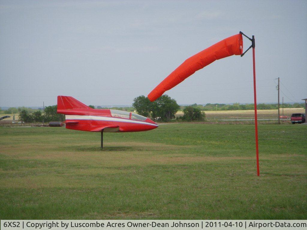 Luscombe Acres Airport (6XS2) - Luscombe Acres Photo Of Windsock and Tetrahedron 2011