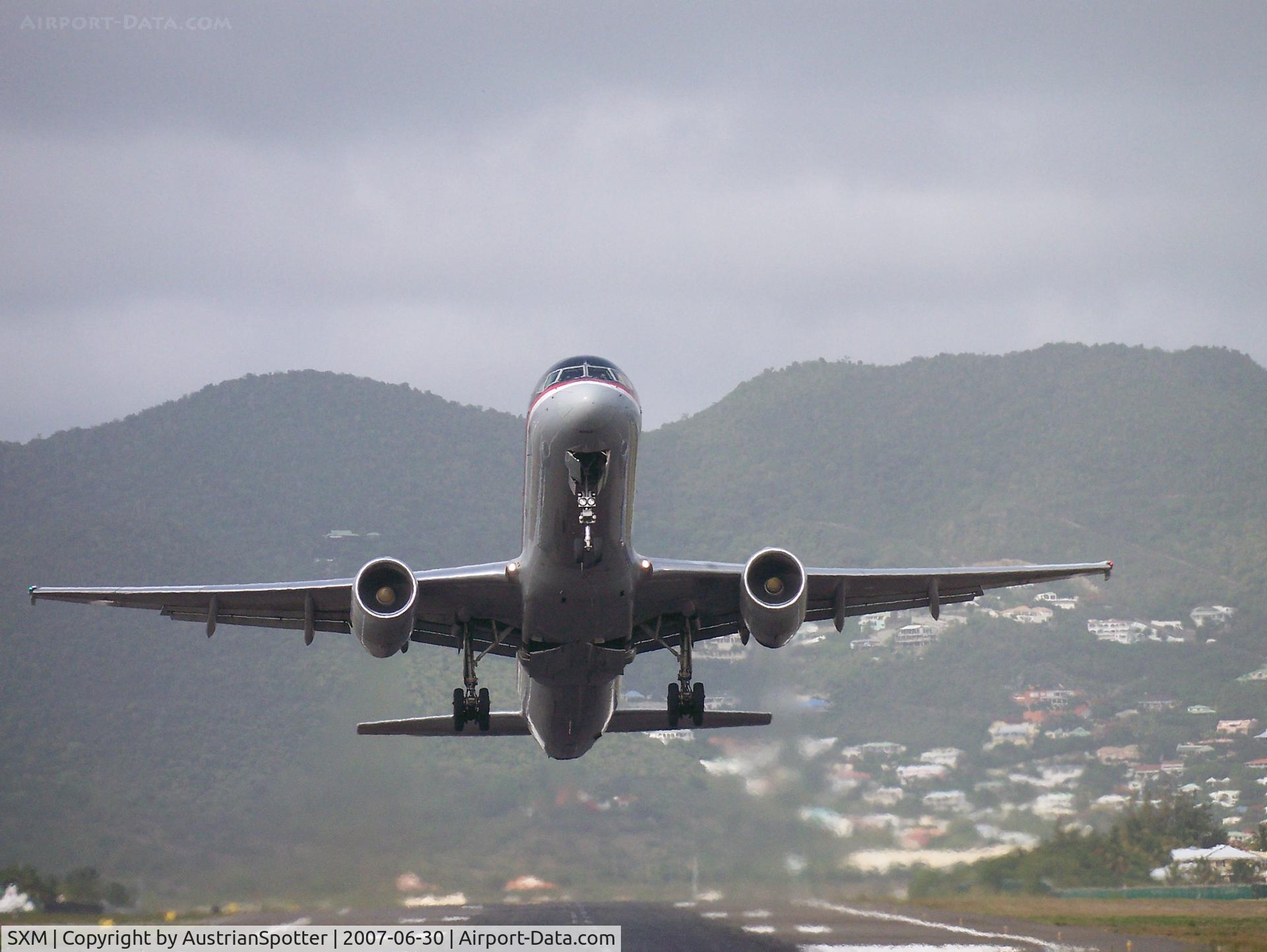 Princess Juliana International Airport, Philipsburg, Sint Maarten Netherlands Antilles (SXM) - US Airways