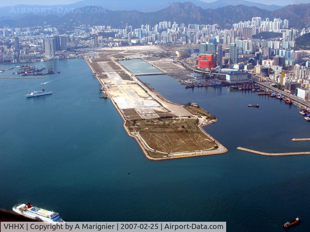 Kai Tak Airport (closed 1998), Kowloon Hong Kong (VHHX) - View from 1500ft entering the Harbour on Hong Kong Flying club C182