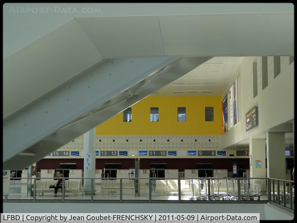 Bordeaux Airport, Merignac Airport France (LFBD) - hall A