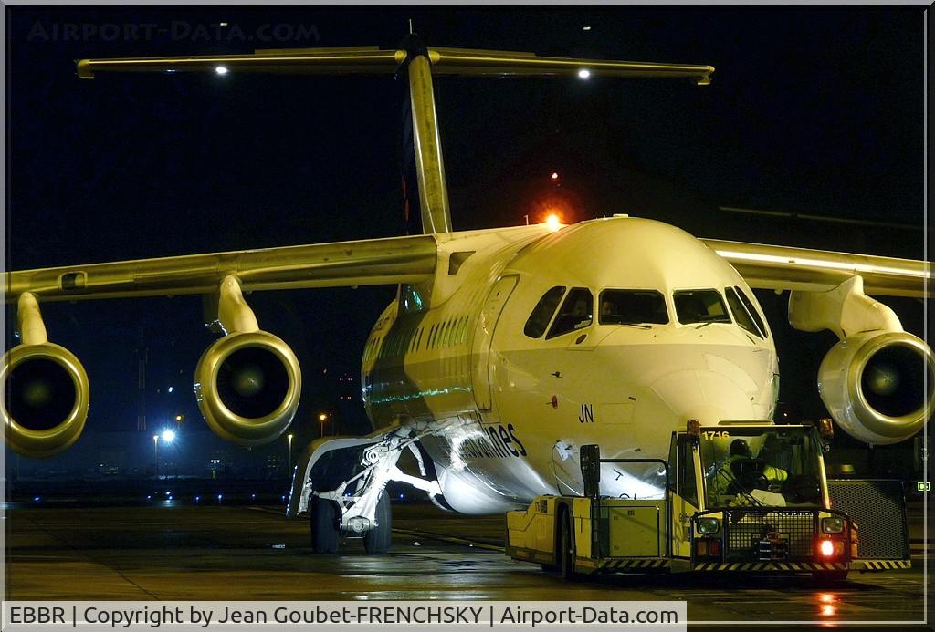 Brussels Airport, Brussels / Zaventem   Belgium (EBBR) - push