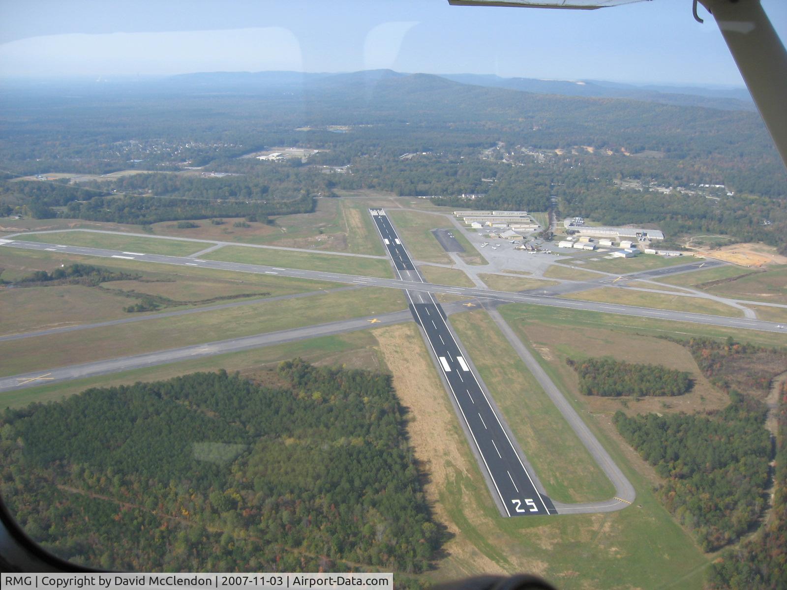 Richard B Russell Airport (RMG) - In the pattern at Rome