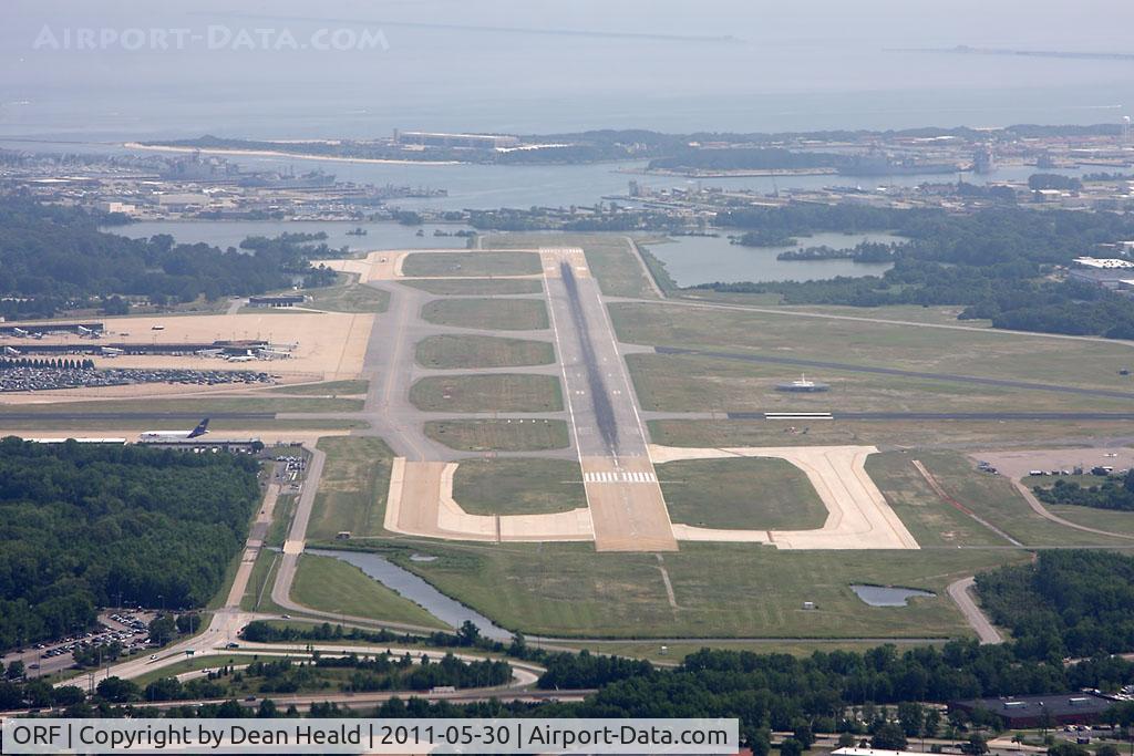 Norfolk International Airport (ORF) - Looking down RWY 5 from 1,000 ft up.