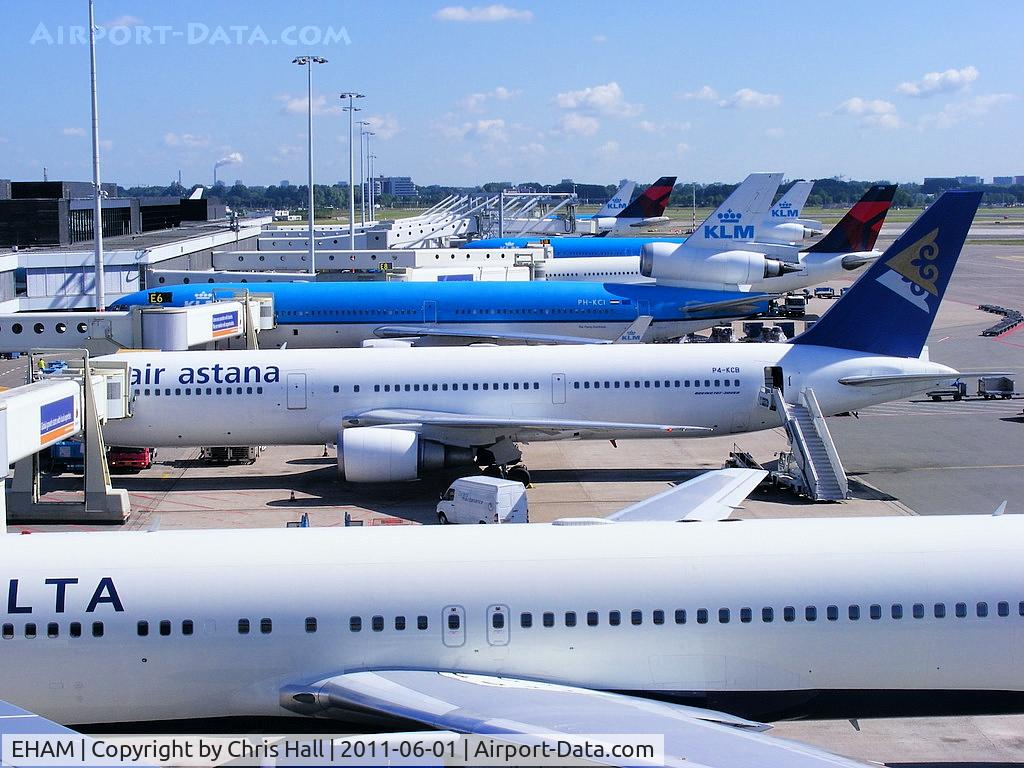 Amsterdam Schiphol Airport, Haarlemmermeer, near Amsterdam Netherlands (EHAM) - Pier E at Schiphol