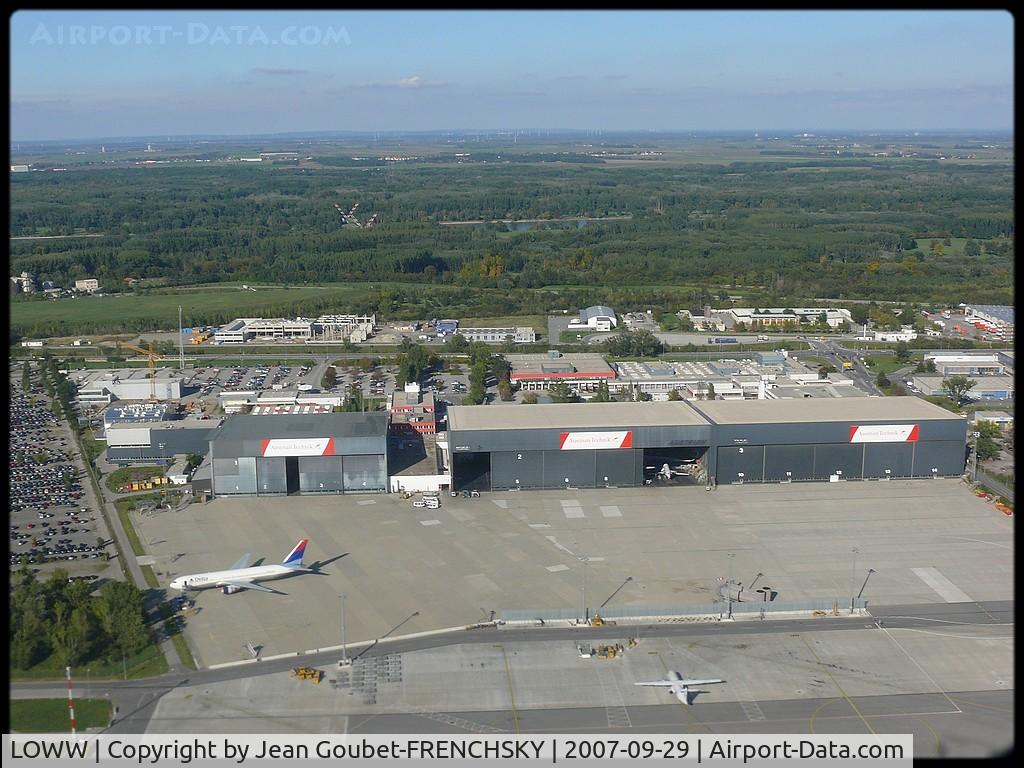 Vienna International Airport, Vienna Austria (LOWW) - take off to CDG with Lauda