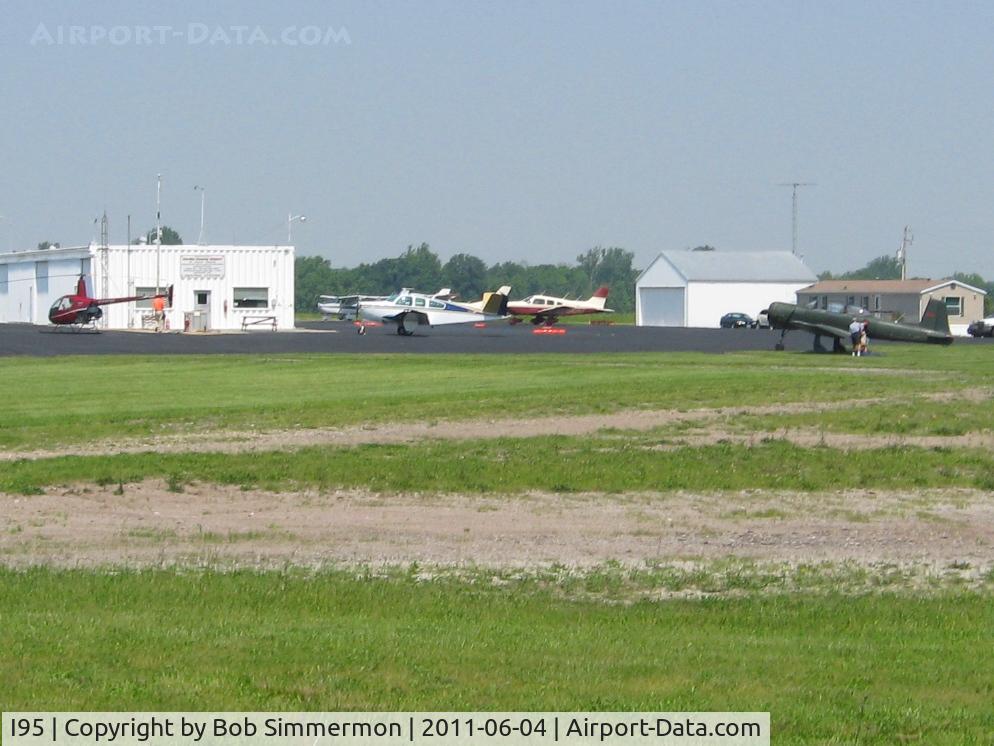 Hardin County Airport (I95) - Busy ramp on a Saturday morning at Kenton, Ohio