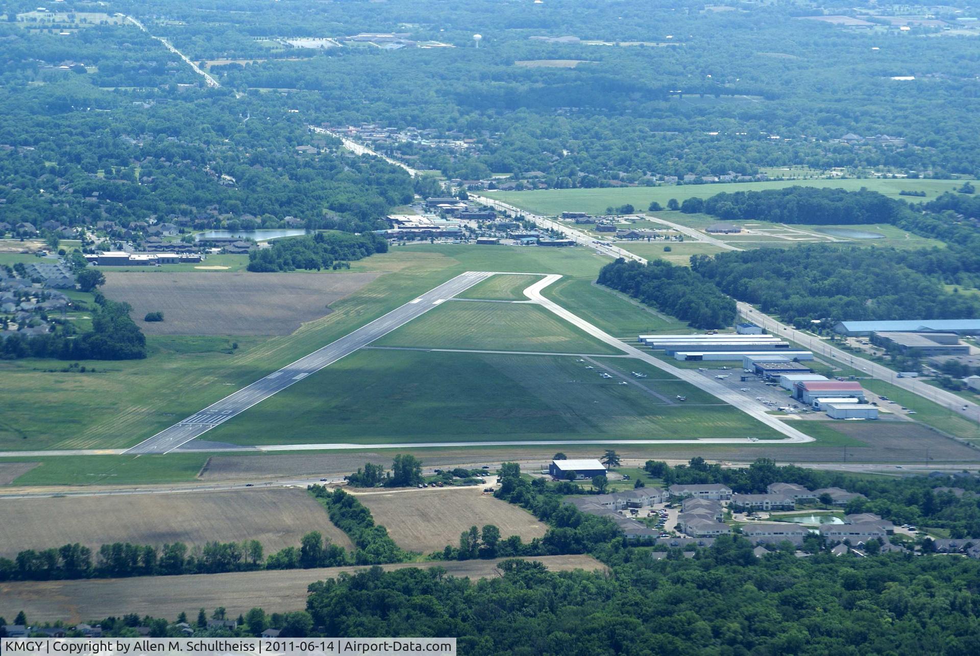 Dayton-wright Brothers Airport (MGY) - Dayton-Wright Brothers Airport