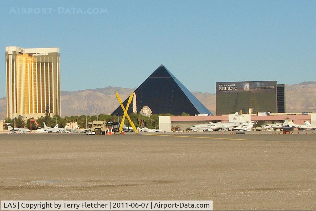 Harry Reid International Airport (LAS) - Major hotels backdrop to the Atlantic Aviation Executive ramp at Las Vegas