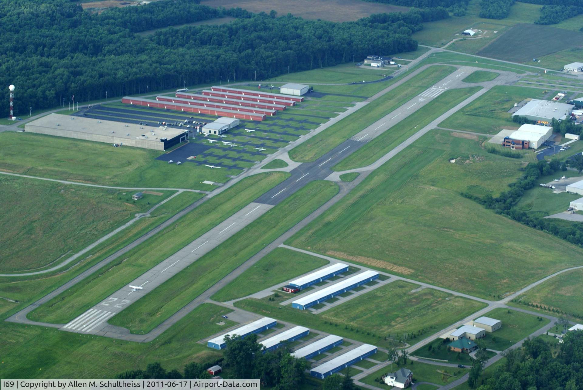 Clermont County Airport (I69) - Clermont County airport