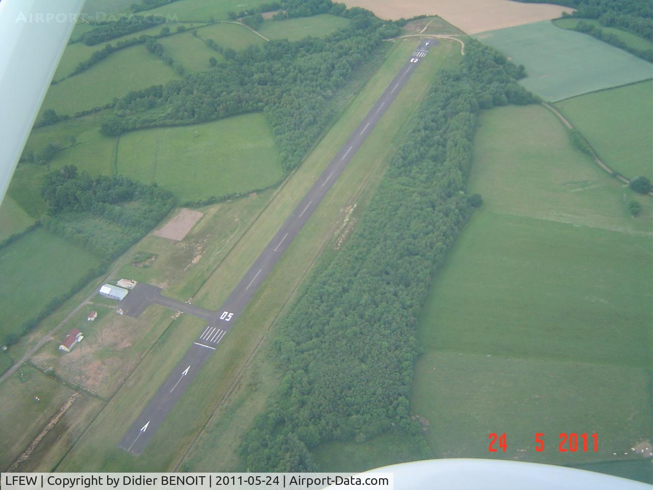 Saulieu Liernais Airport, Saulieu France (LFEW) - Ouvert à la CAP / Public air traffic 05/23