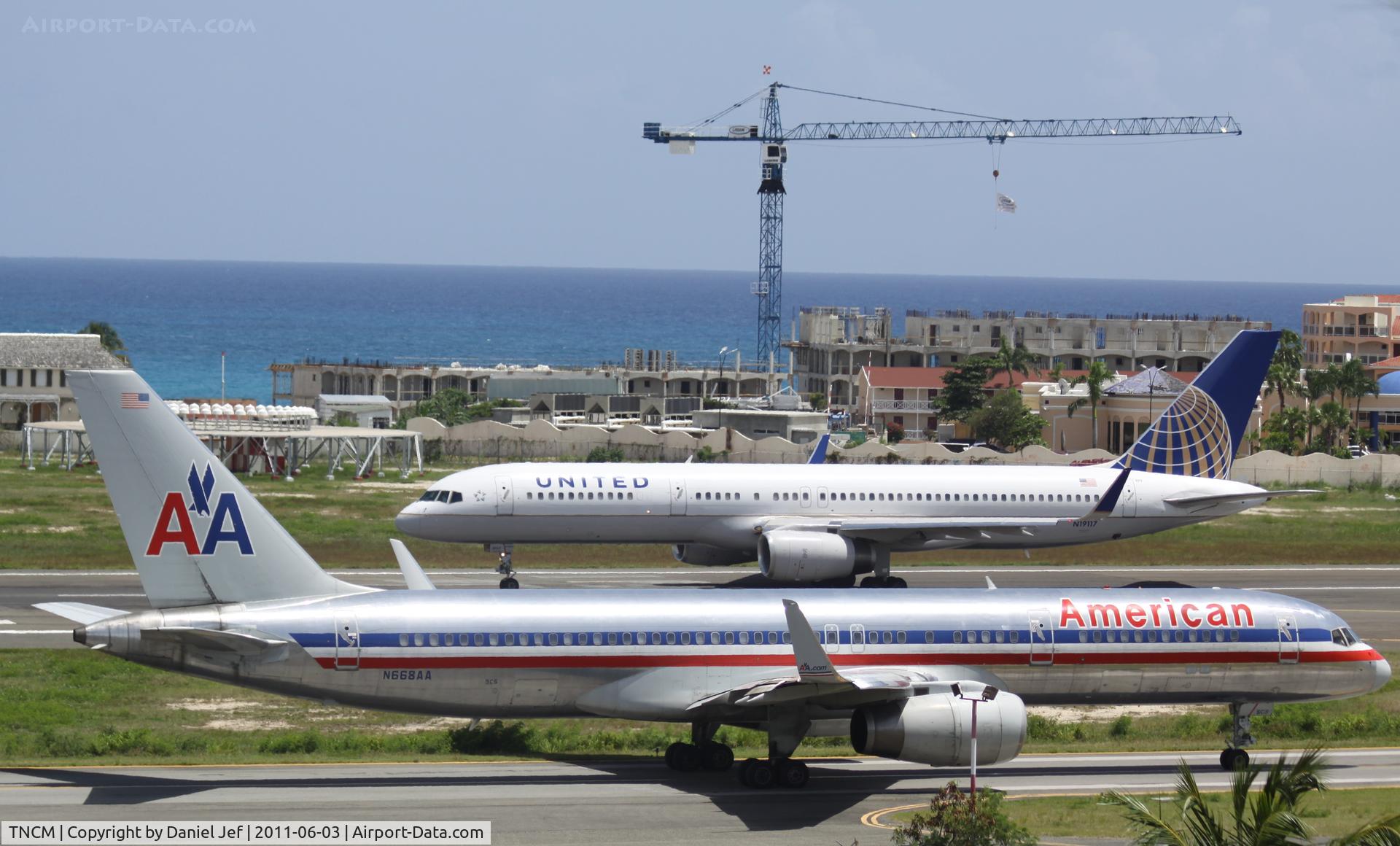 Princess Juliana International Airport, Philipsburg, Sint Maarten Netherlands Antilles (TNCM) - Rivals at work at TNCM