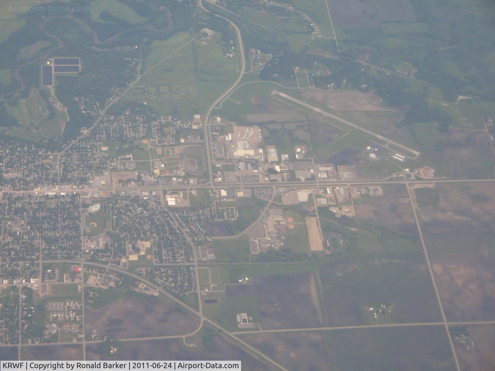 Redwood Falls Municipal Airport (RWF) - Redwood Falls Municipal Airport