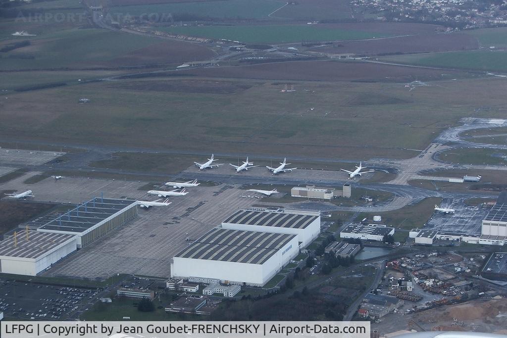 Paris Charles de Gaulle Airport (Roissy Airport), Paris France (LFPG) - Air France maintenance