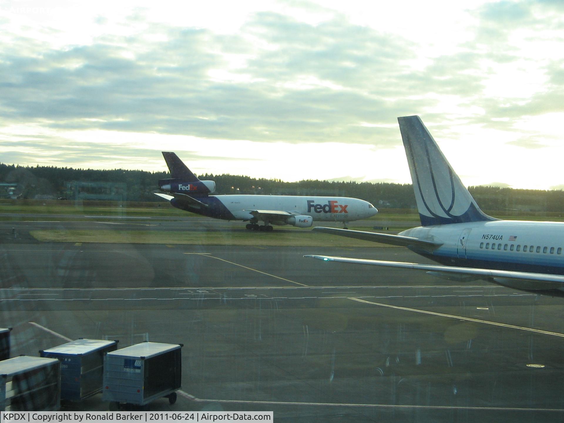 Portland International Airport (PDX) - FedEx at PDX