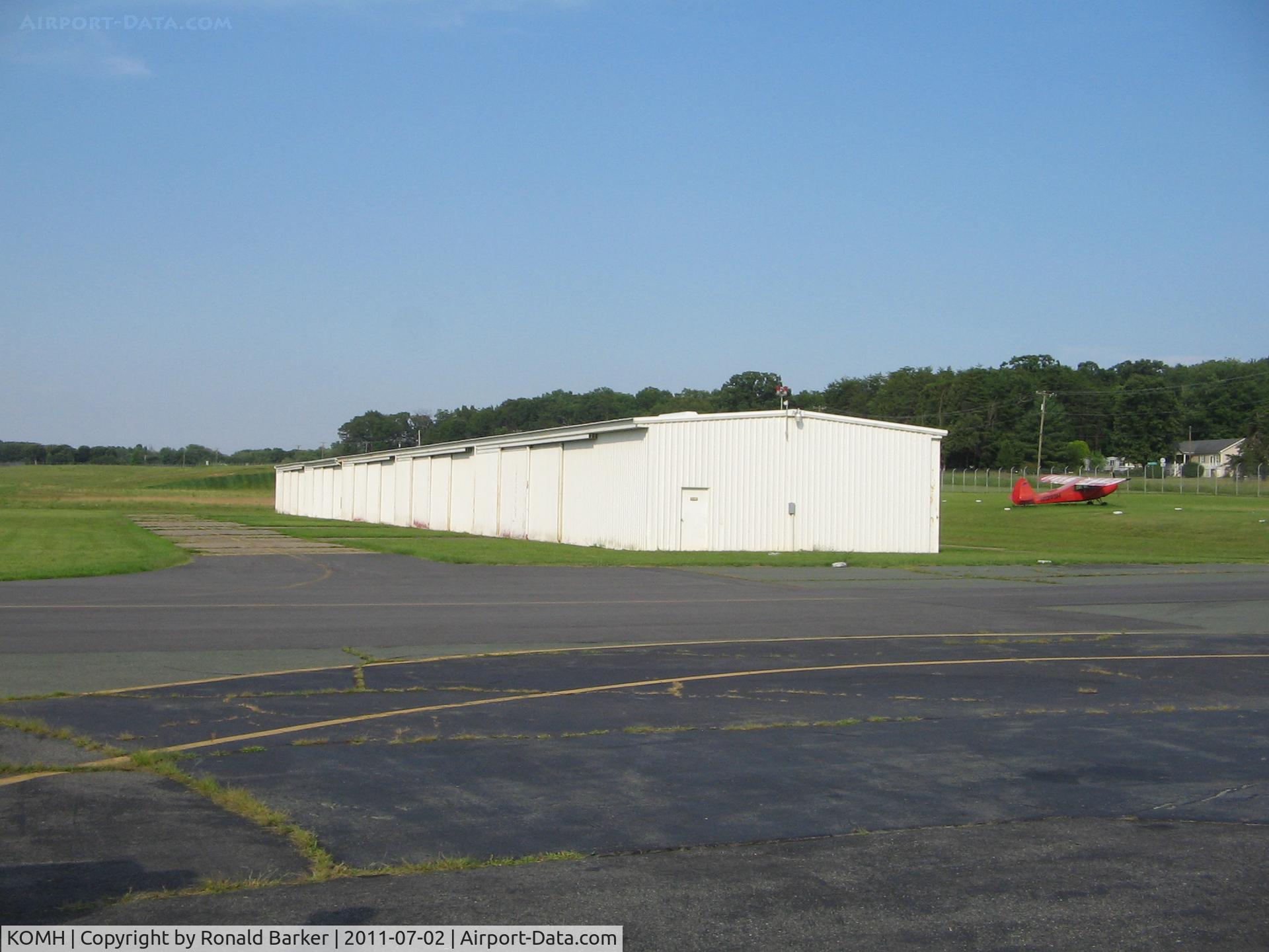 Orange County Airport (OMH) - Airport hangers