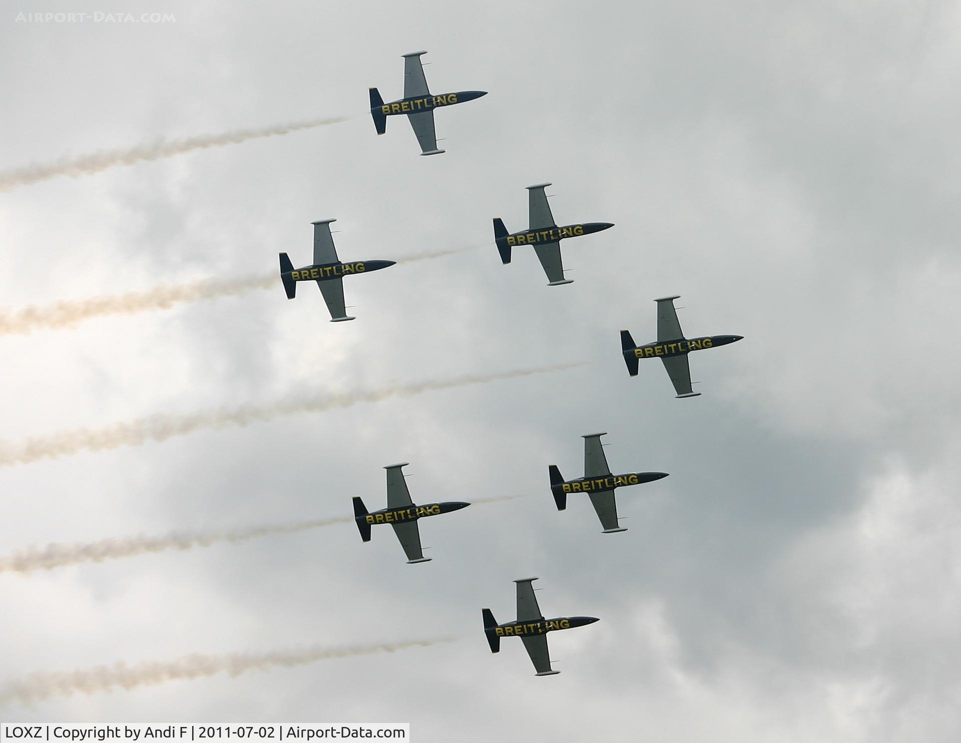 LOXZ Airport - Breitling Jet Team at Airpower11