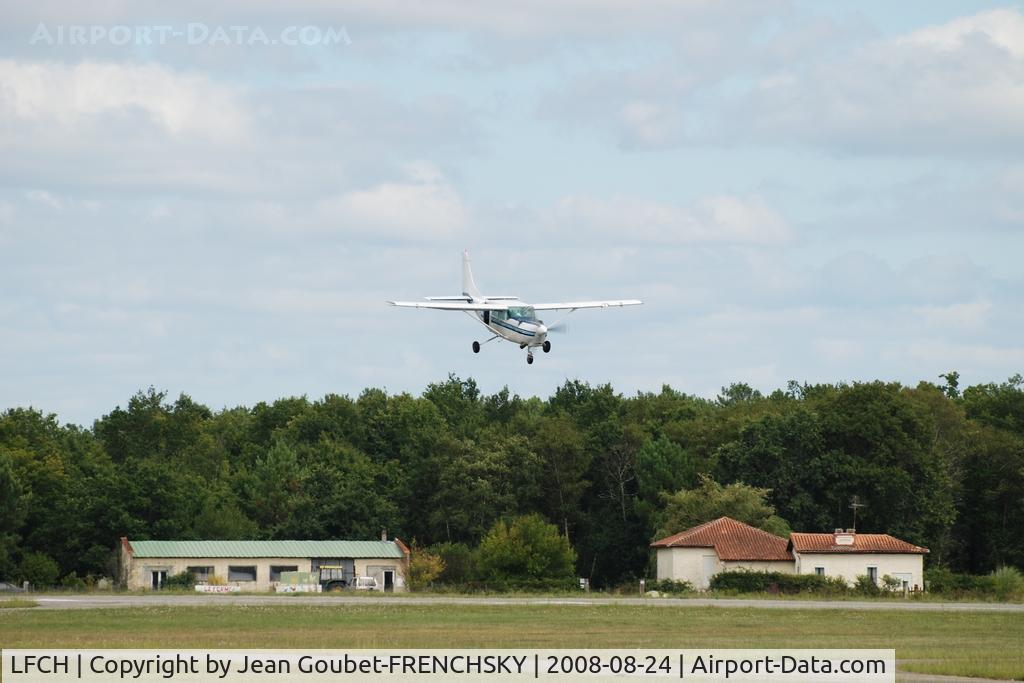 Arcachon La Teste-de-Buch Airport, Arcachon France (LFCH) - Wafou landing