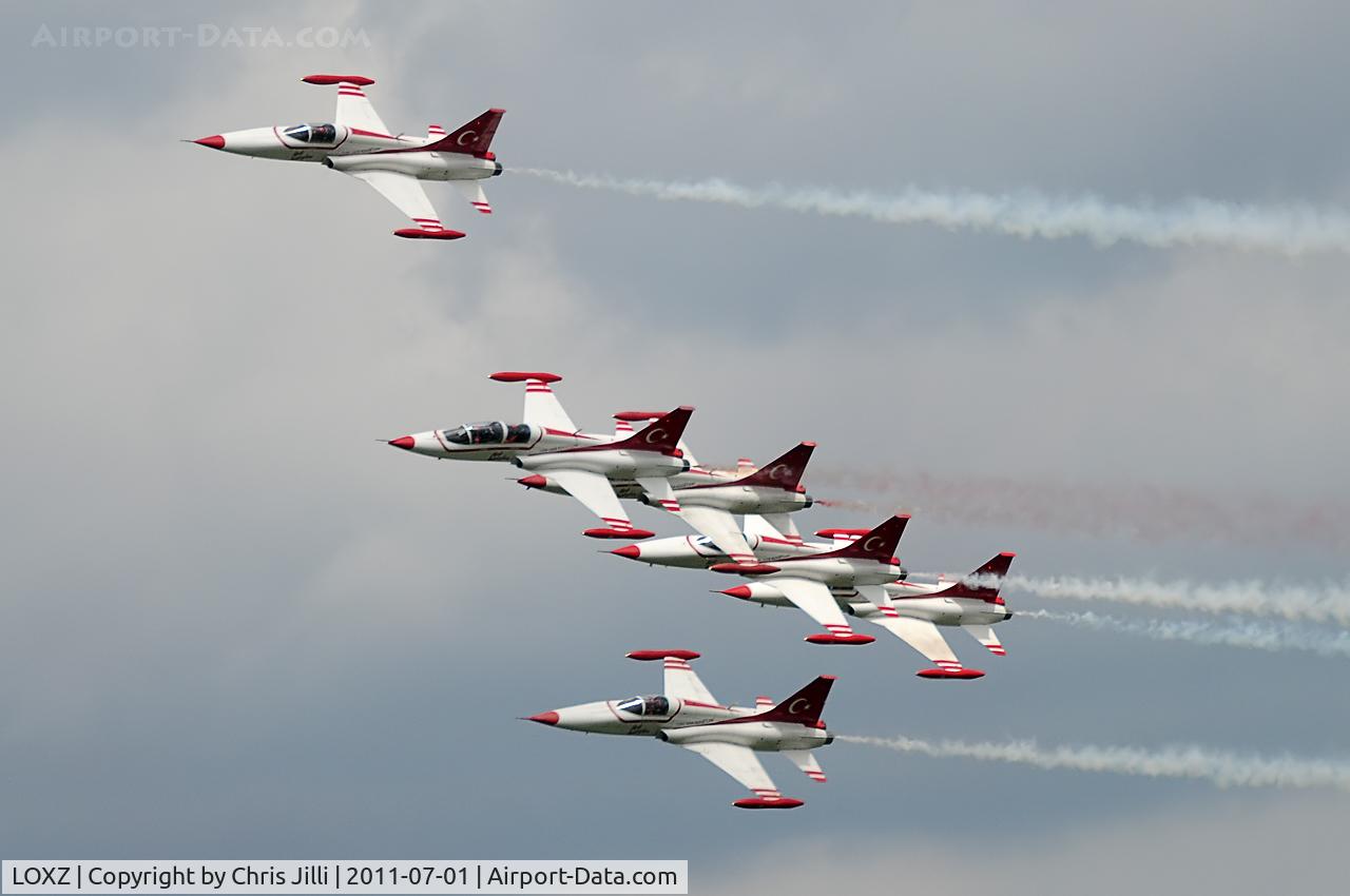 LOXZ Airport - Turkish Stars
