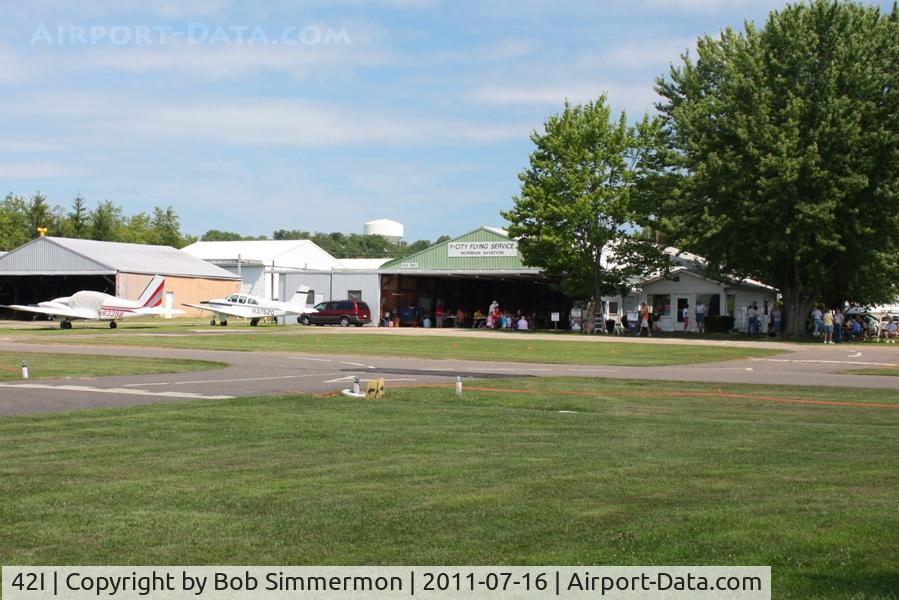 Parr Airport (42I) - Saturday morning EAA fly-in at Zanesville, Ohio