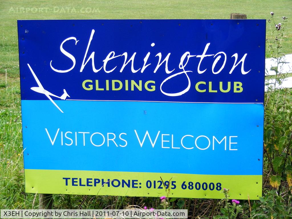 X3EH Airport - sign at the entrance to Edge Hill Airfield, Shenington