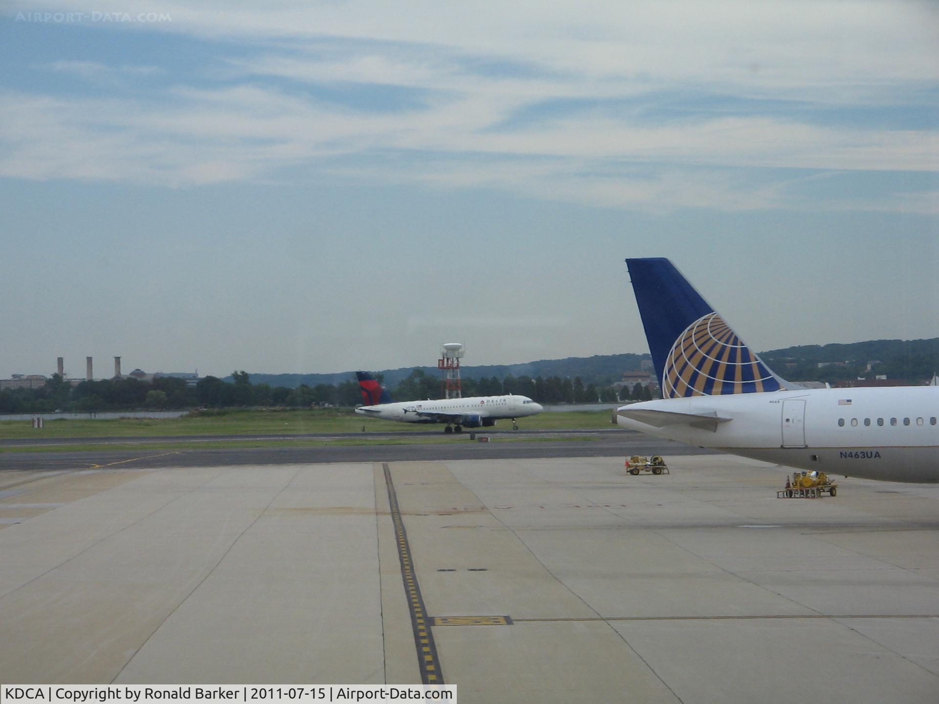 Ronald Reagan Washington National Airport (DCA) - Delta arriving DCA