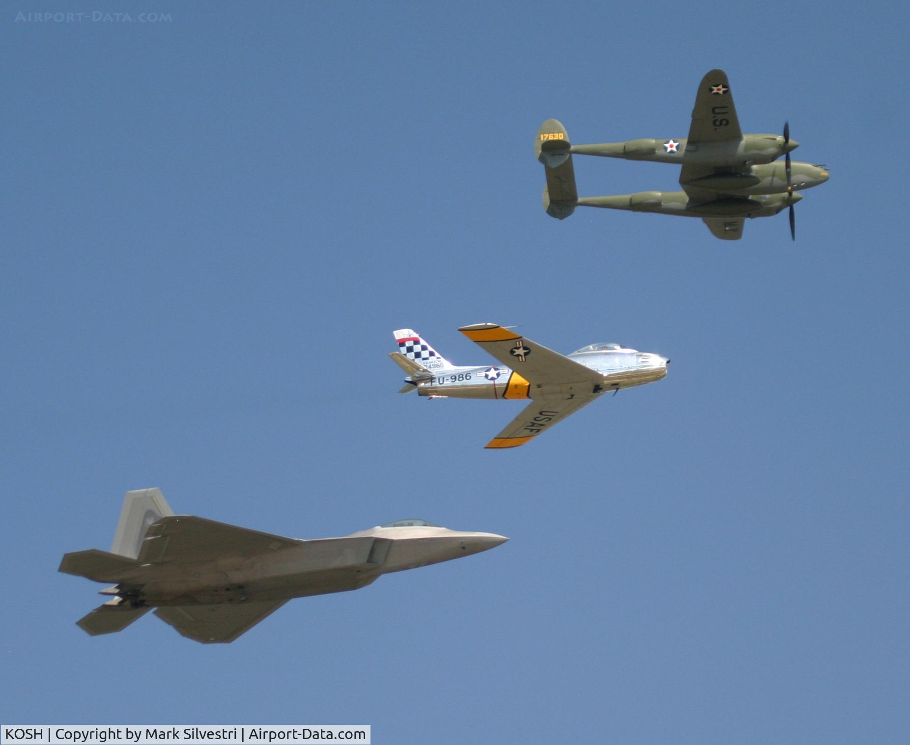 Wittman Regional Airport (OSH) - Oshkosh 2007