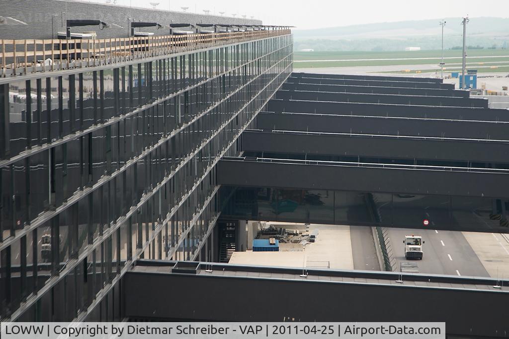 Vienna International Airport, Vienna Austria (LOWW) - Terminal Skylink