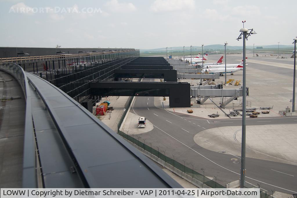 Vienna International Airport, Vienna Austria (LOWW) - Terminal Skylink
