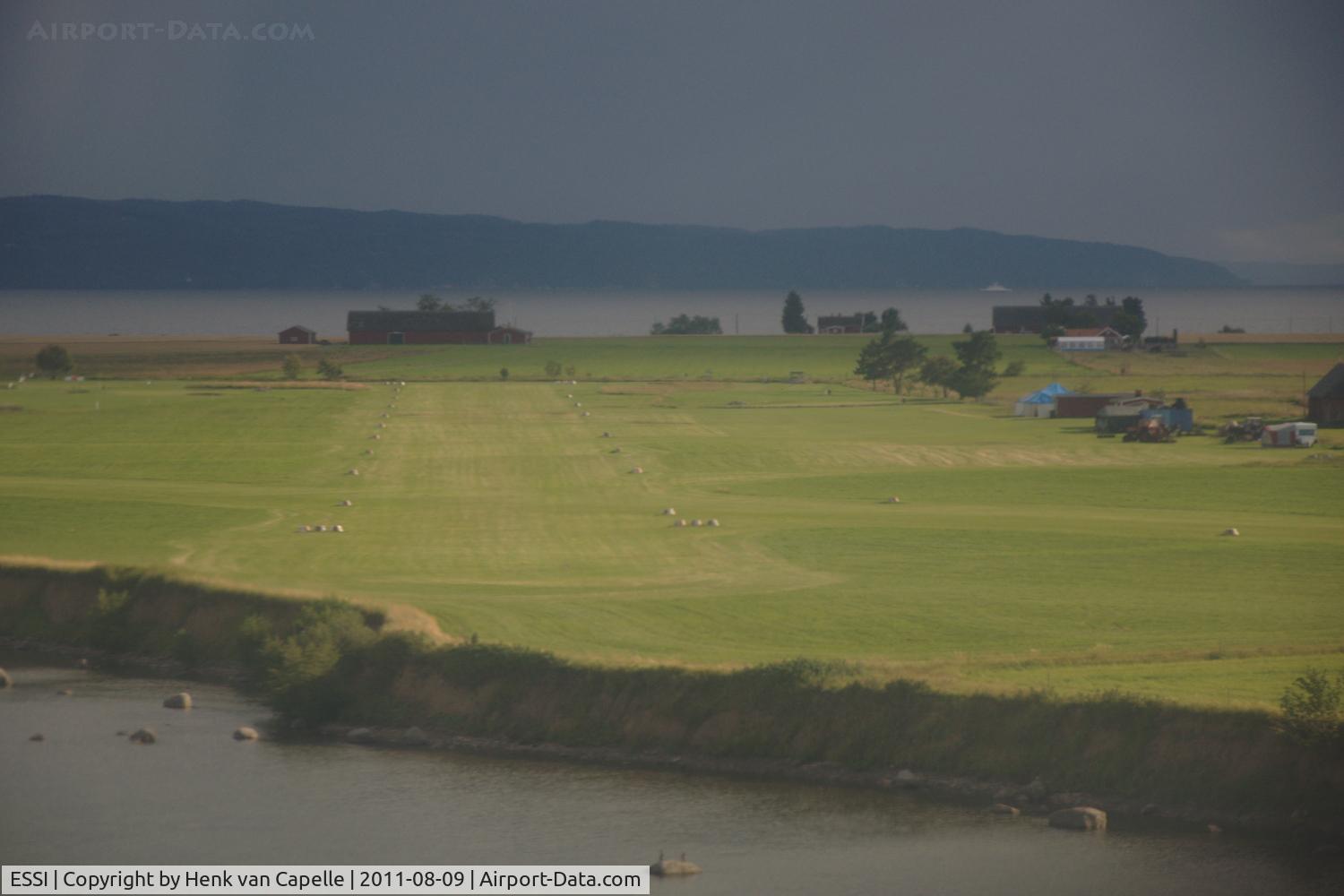 Visingsö Airport, Visingsö Sweden (ESSI) - Approach of runway 19 of the historical airfield on the island of Visingsö in the Vättern lake.