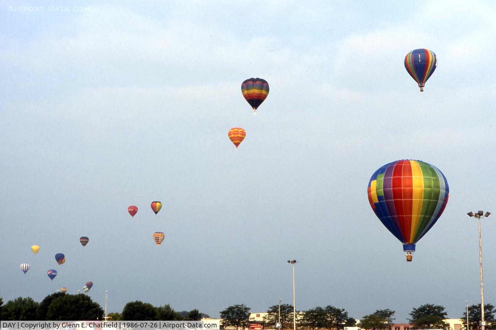 James M Cox Dayton International Airport (DAY) - Balloon flight in the morning at the Dayton Air Show