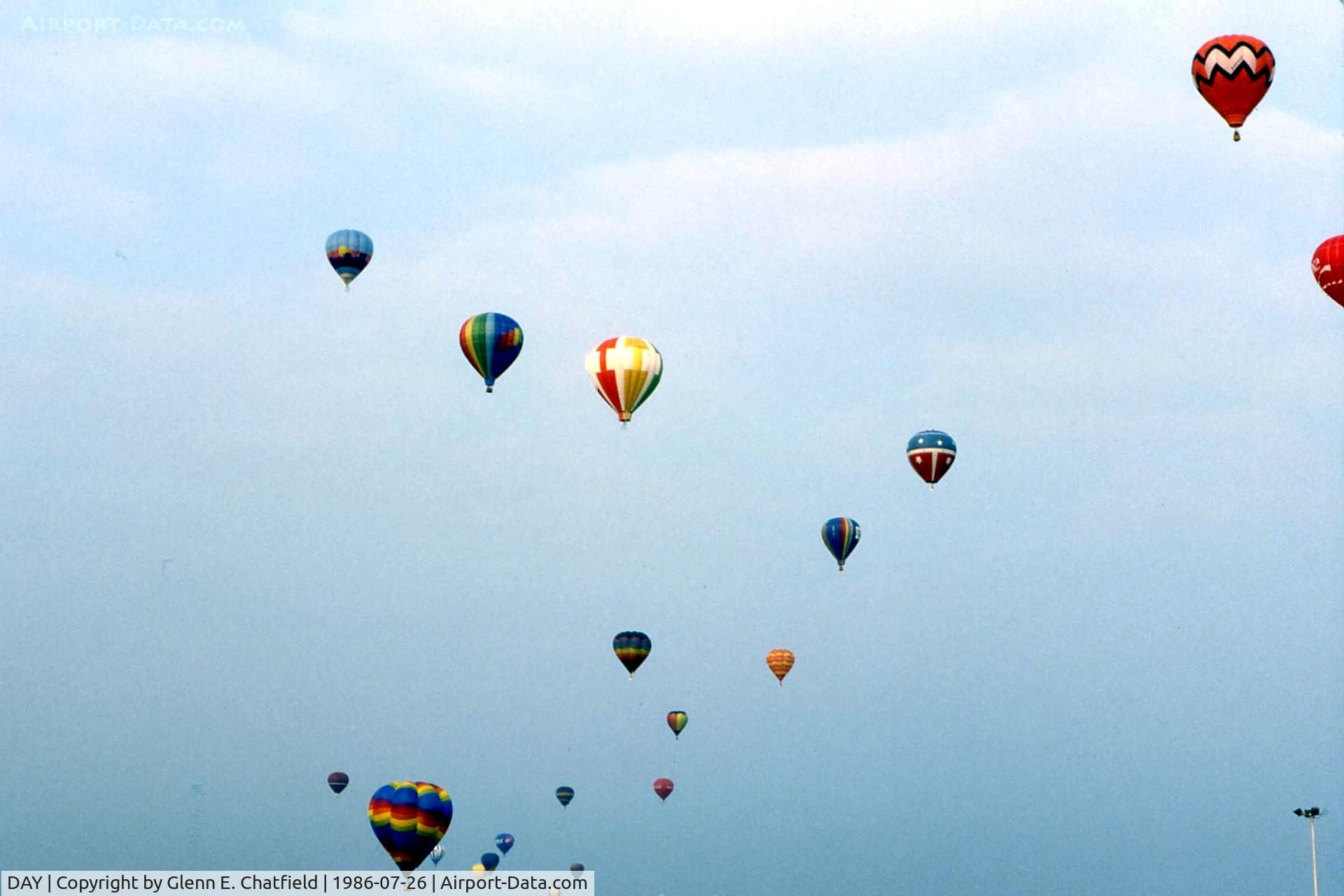 James M Cox Dayton International Airport (DAY) - Balloon flight in the morning at the Dayton Air Show