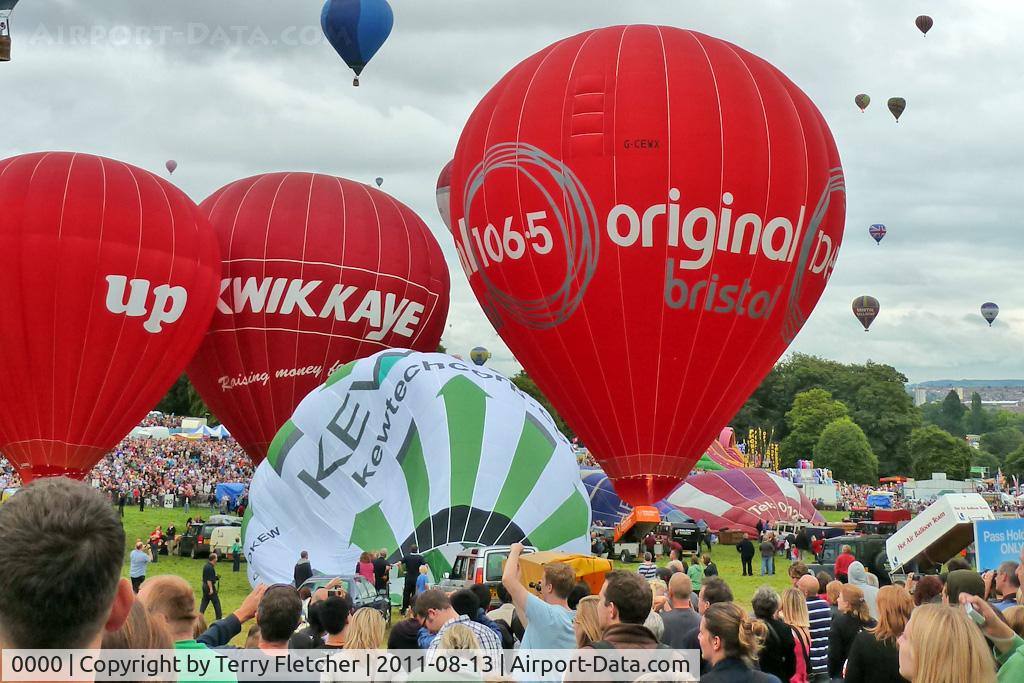 0000 Airport - Showtime at 2011 Bristol Balloon Fiesta