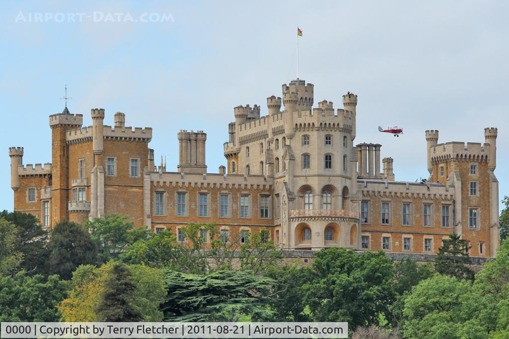 0000 Airport - The Grounds of Belvoir Castle were stunning location for the 80th Anniversary De Havilland Moth Club International Rally 
