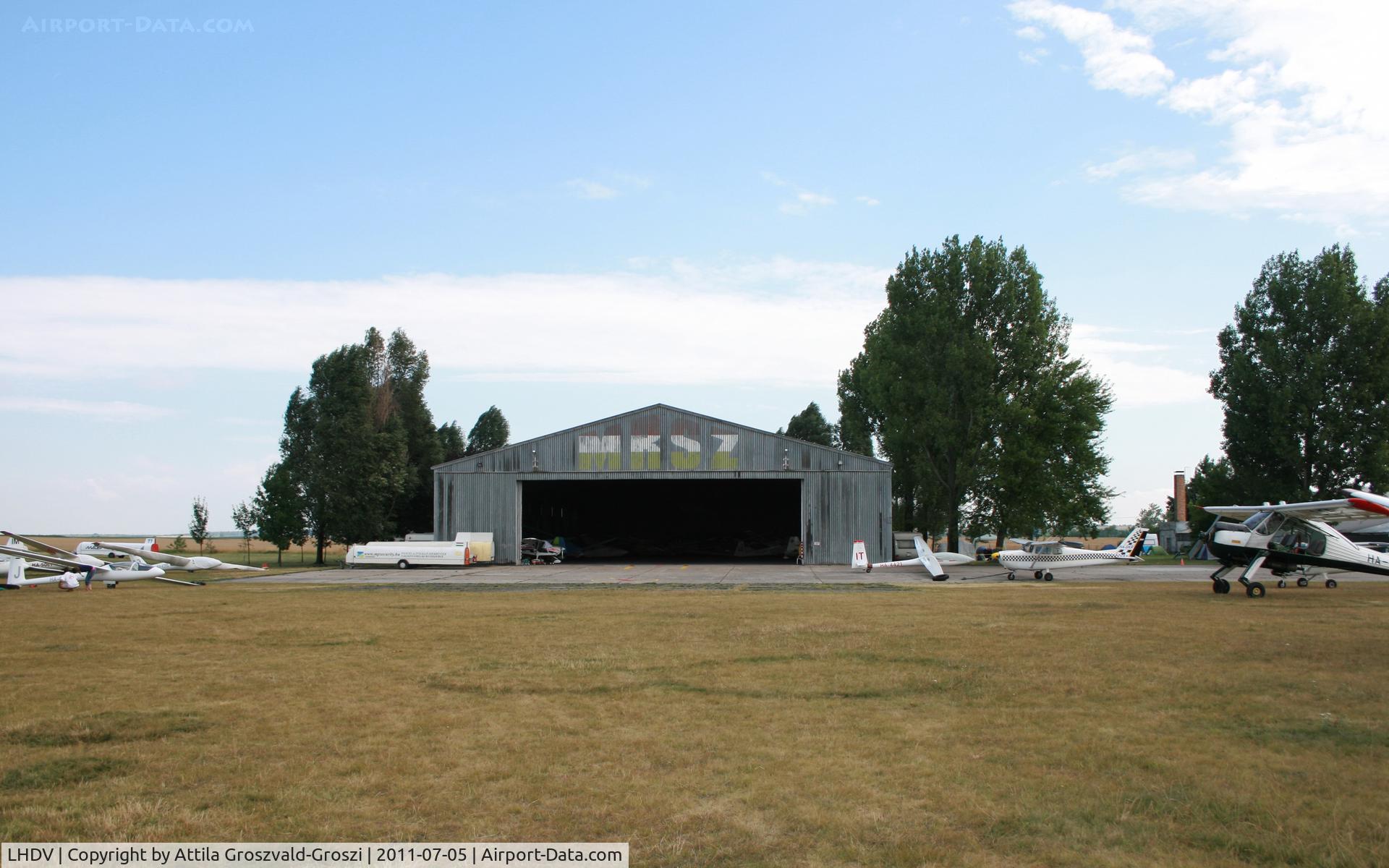 LHDV Airport - Dunaújváros - Kisapostag Airport, Hungary