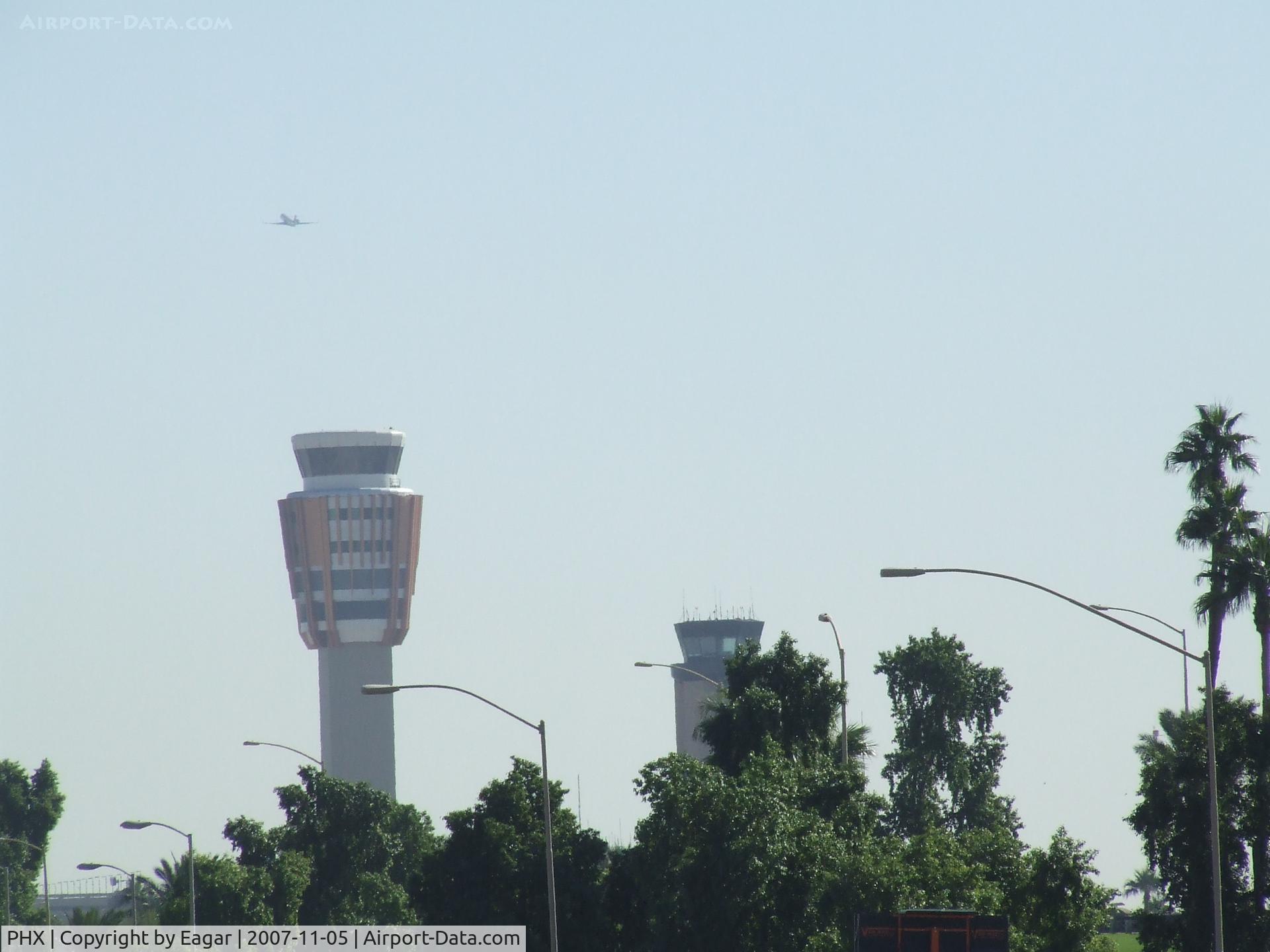 Phoenix Sky Harbor International Airport (PHX) - Before the old tower was taken down