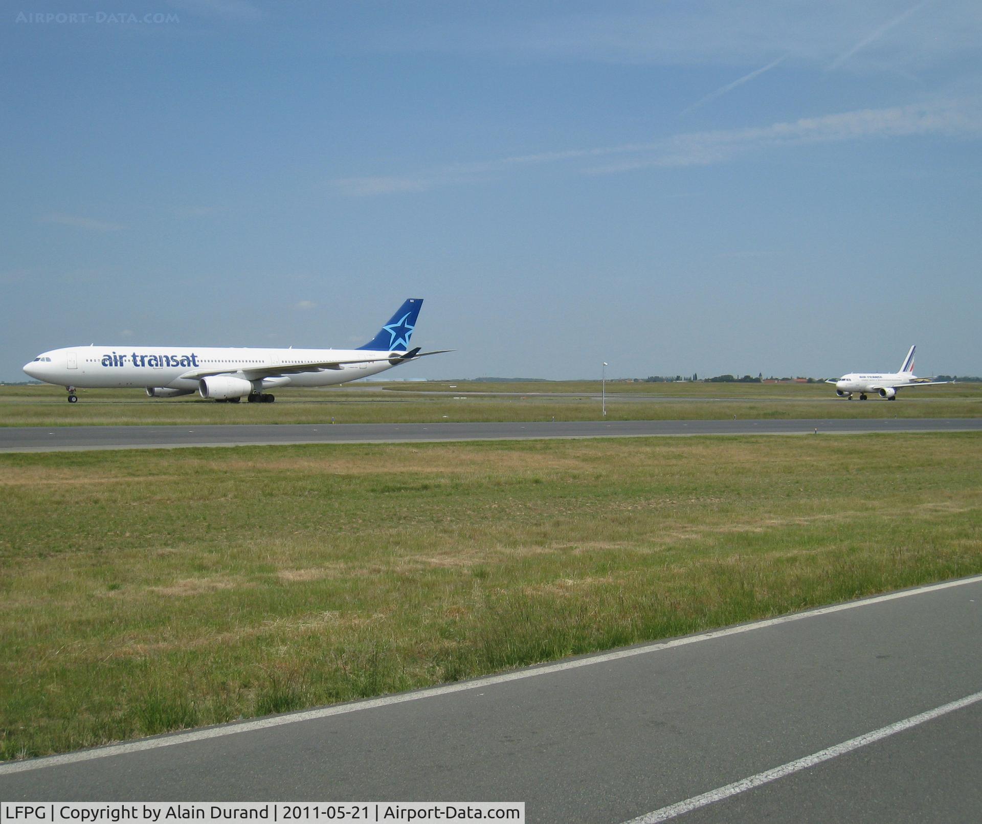 Paris Charles de Gaulle Airport (Roissy Airport), Paris France (LFPG) - Life as it goes on Bravo Loop when runway 09R is in use for the taking-offs.