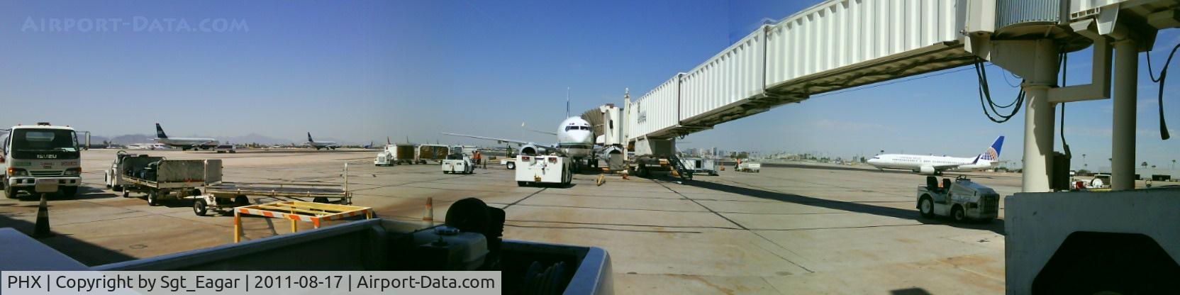Phoenix Sky Harbor International Airport (PHX) - Panarama