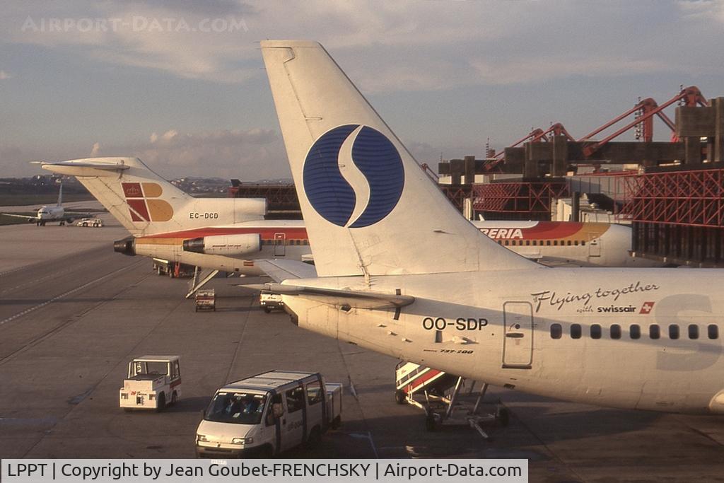 Portela Airport (Lisbon Airport), Portela, Loures (serves Lisbon) Portugal (LPPT) - IB et SABENA
1995