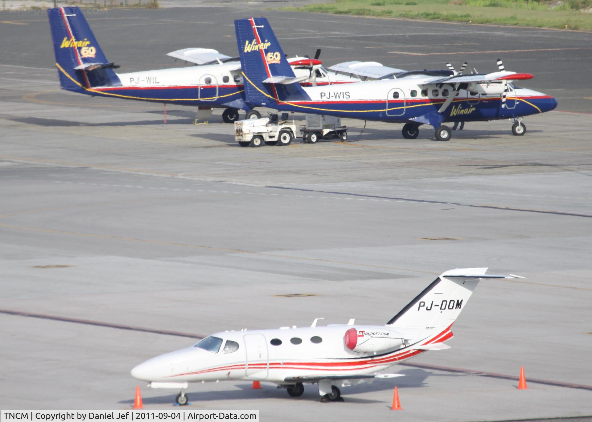 Princess Juliana International Airport, Philipsburg, Sint Maarten Netherlands Antilles (TNCM) - Tarmac TNCM