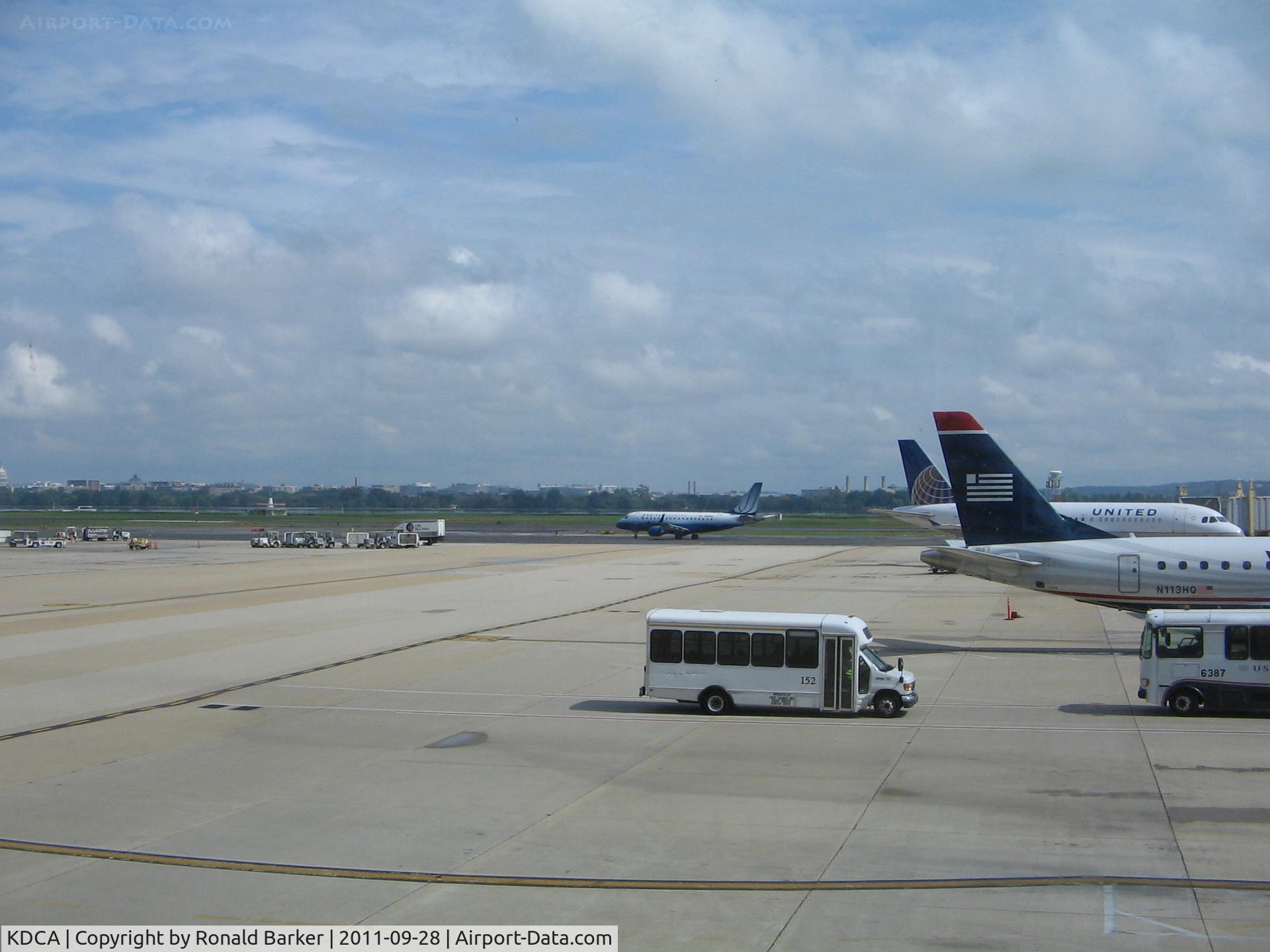 Ronald Reagan Washington National Airport (DCA) - DCA Bus 152 with dent